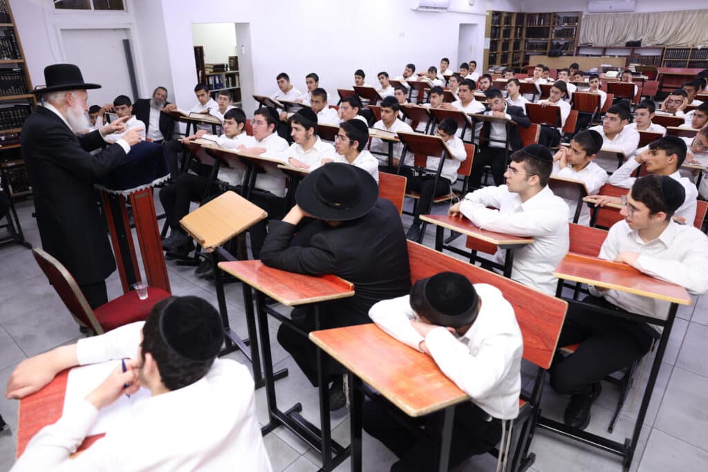 גלריה: השיחה המיוחדת של חבר המועצת לבחורי הישיבה