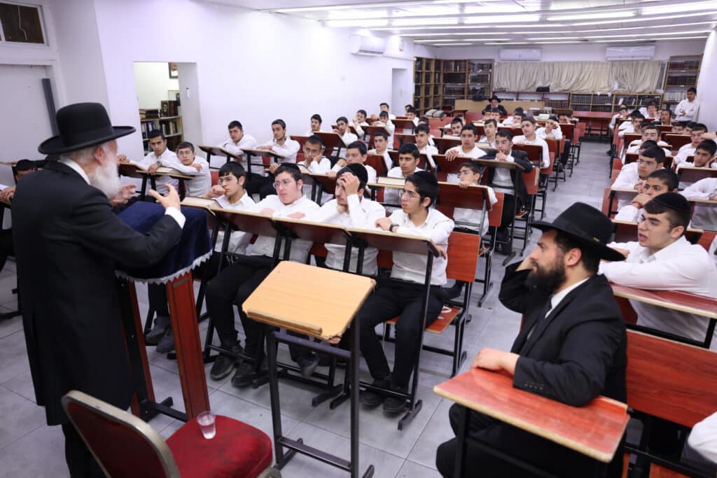 גלריה: השיחה המיוחדת של חבר המועצת לבחורי הישיבה
