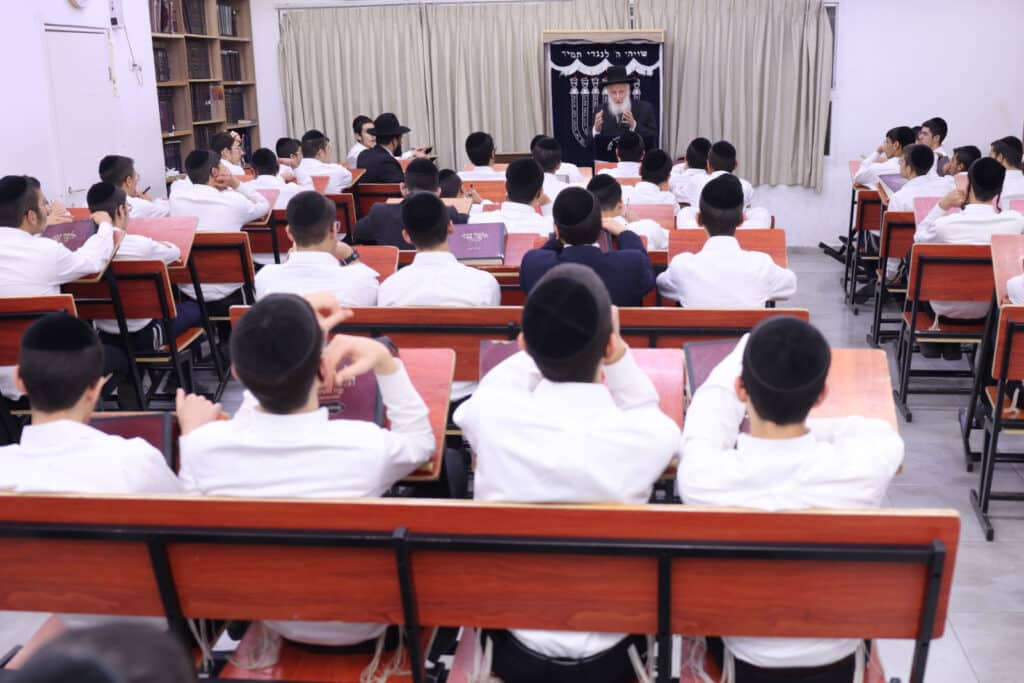 גלריה: השיחה המיוחדת של חבר המועצת לבחורי הישיבה