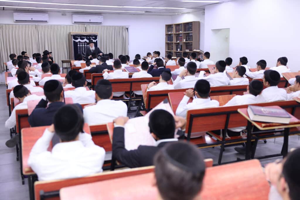 גלריה: השיחה המיוחדת של חבר המועצת לבחורי הישיבה