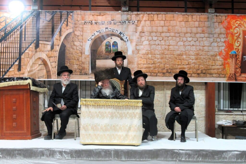 גלריה: מעמד ההדלקה בחסידות קרעטשניף - קרית גת