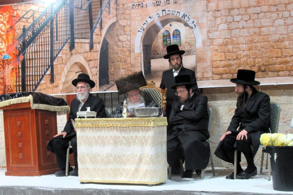 גלריה: מעמד ההדלקה בחסידות קרעטשניף - קרית גת