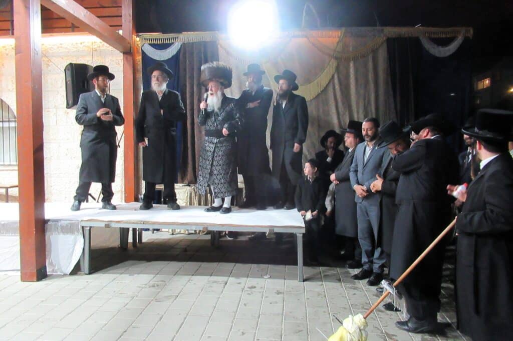 גלריה: מעמד ההדלקה בחסידות קרעטשניף - קרית גת