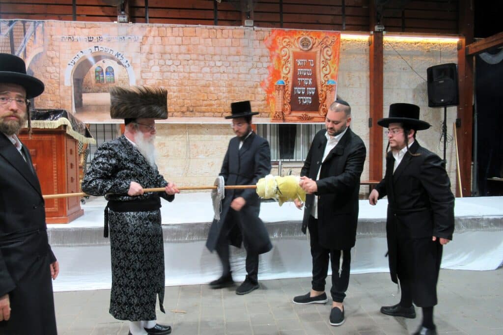 גלריה: מעמד ההדלקה בחסידות קרעטשניף - קרית גת