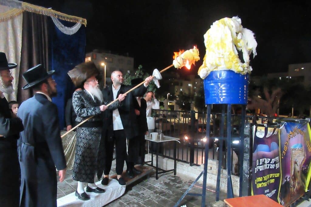 גלריה: מעמד ההדלקה בחסידות קרעטשניף - קרית גת