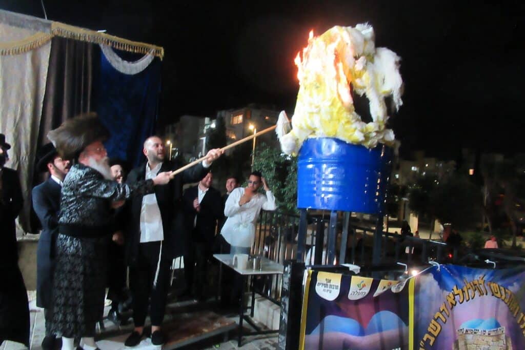 גלריה: מעמד ההדלקה בחסידות קרעטשניף - קרית גת