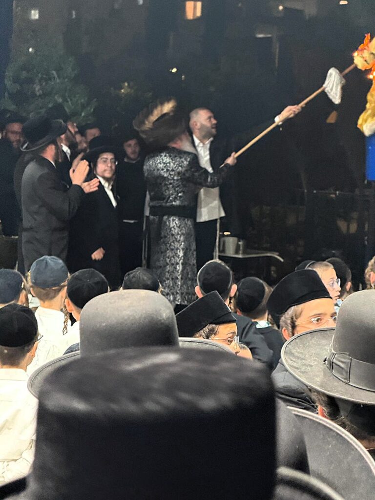 גלריה: מעמד ההדלקה בחסידות קרעטשניף - קרית גת