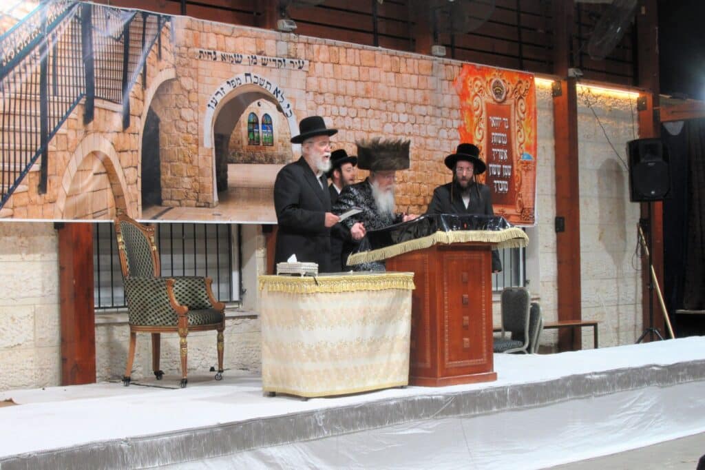 גלריה: מעמד ההדלקה בחסידות קרעטשניף - קרית גת