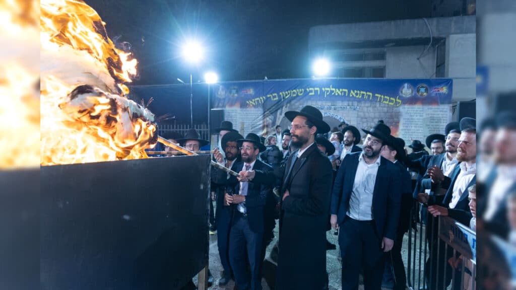 ‪ הגר"י משדי בהדלקה והנחת אבן הפינה לבית מדרשו היכל ה' בפרדס כץ ב"ב‬