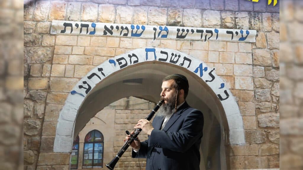 ‪ הגר"י משדי בהדלקה והנחת אבן הפינה לבית מדרשו היכל ה' בפרדס כץ ב"ב‬