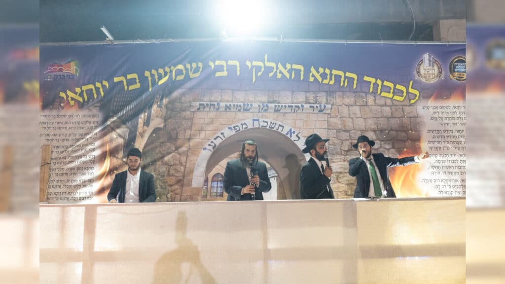 ‪ הגר"י משדי בהדלקה והנחת אבן הפינה לבית מדרשו היכל ה' בפרדס כץ ב"ב‬