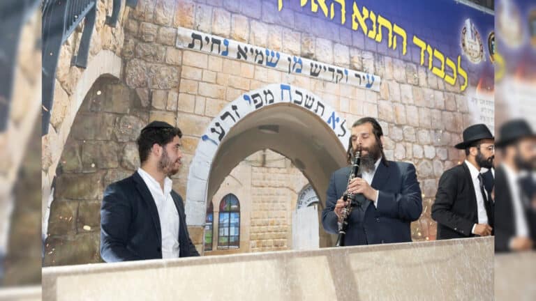 ‪ הגר"י משדי בהדלקה והנחת אבן הפינה לבית מדרשו היכל ה' בפרדס כץ ב"ב‬