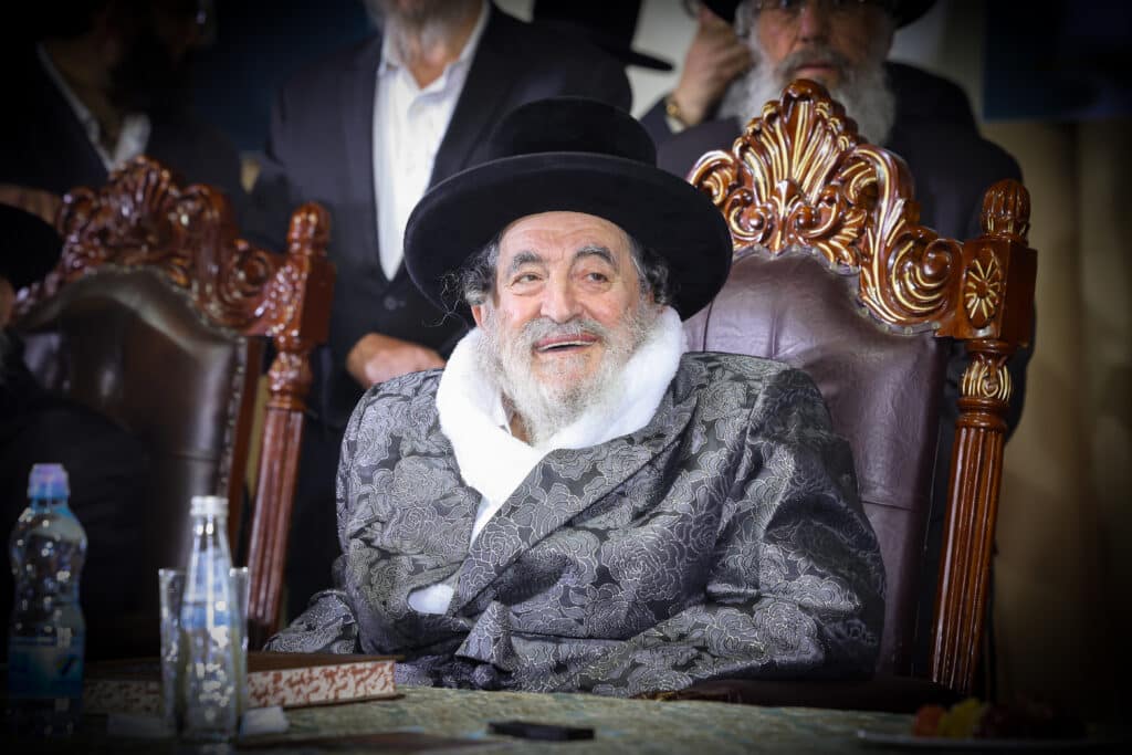 גלריה: אסיפת גדולי הדור במעון האדמו"ר מויזניץ לחיזוק הזוהר
