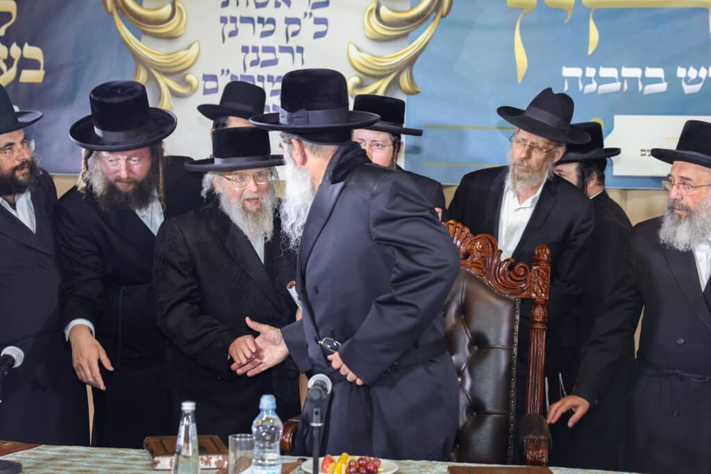 גלריה: אסיפת גדולי הדור במעון האדמו"ר מויזניץ לחיזוק הזוהר