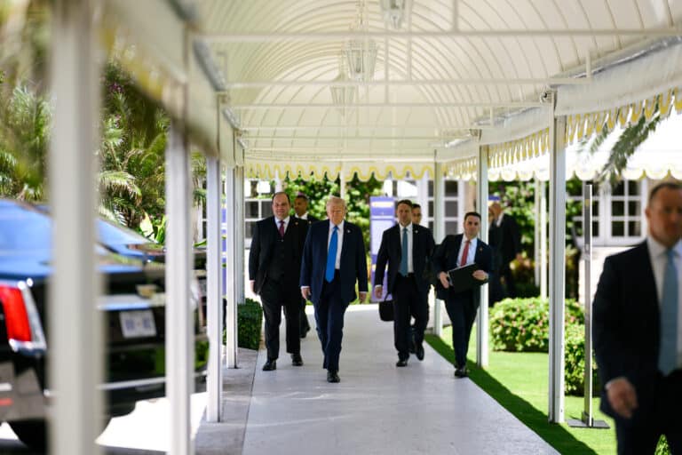 טראמפ: "אל תקשיבו למפסידים – בלי אורניום אין עסקה"