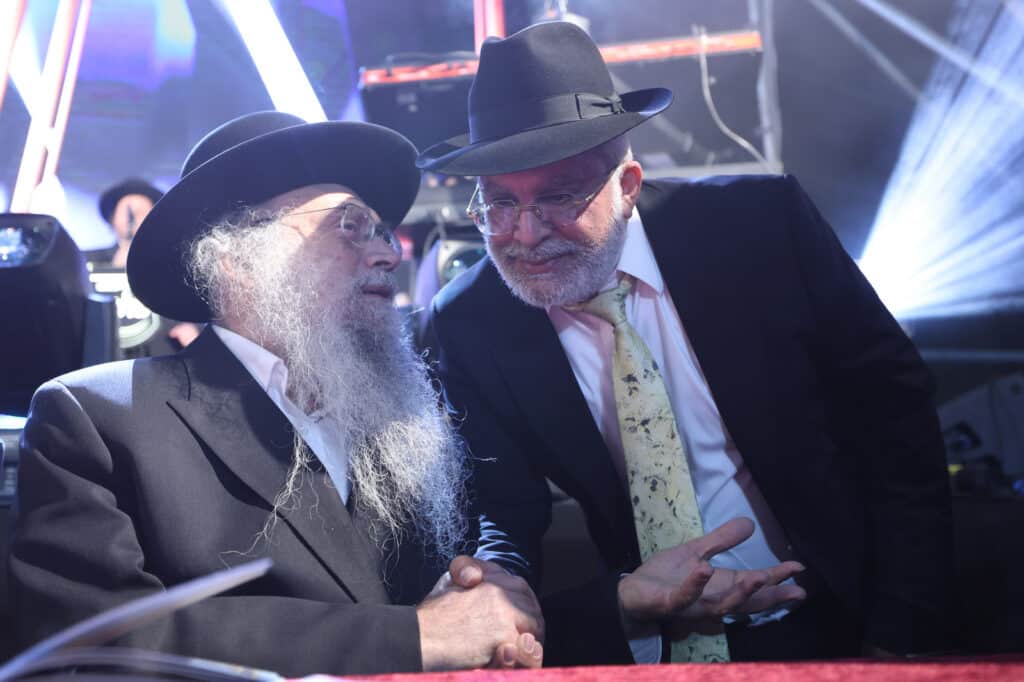מעמד ההדלקה המרכזית בב"ב בהשתתפות גדולי ישראל