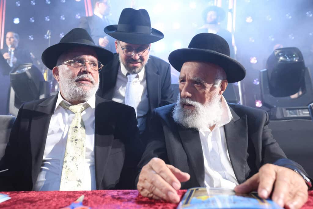 מעמד ההדלקה המרכזית בב"ב בהשתתפות גדולי ישראל