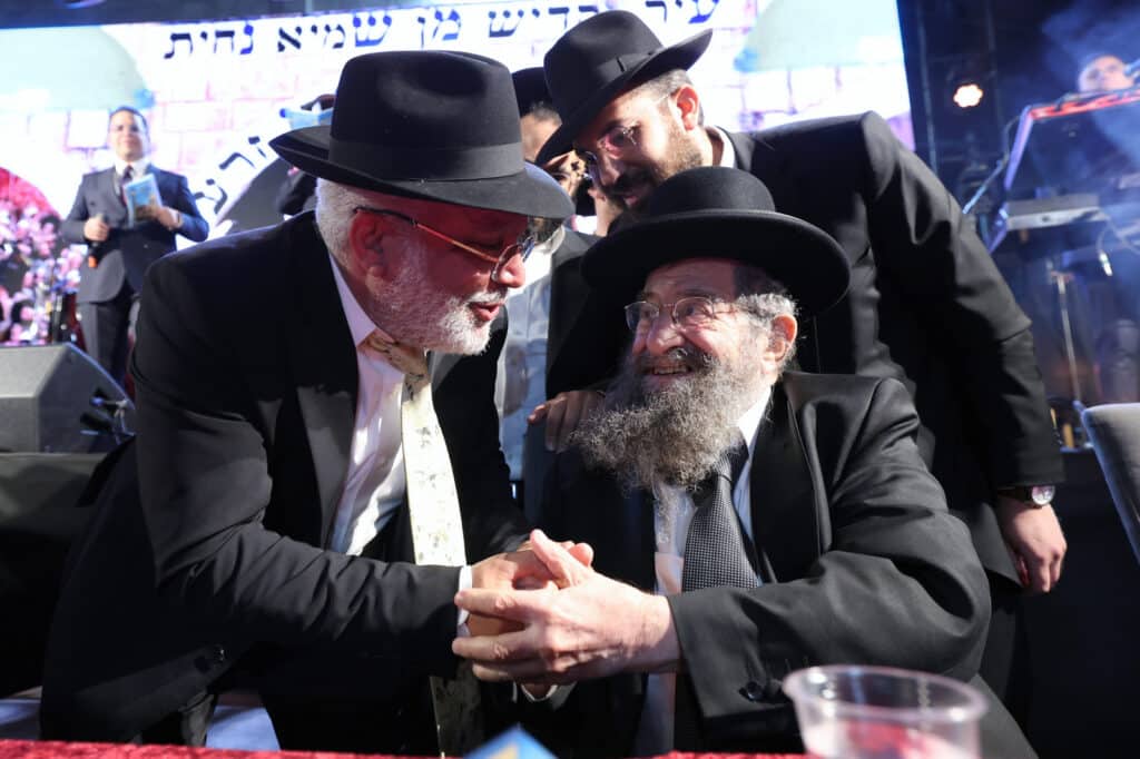 מעמד ההדלקה המרכזית בב"ב בהשתתפות גדולי ישראל
