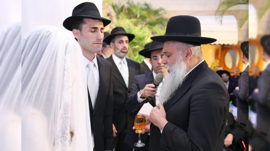 ראש עירית אלעד יהודה בוטבול השיא את בתו, כולם באו לברך