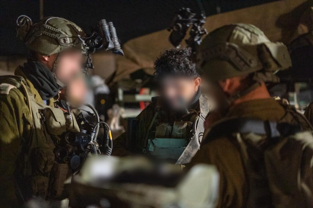 מחסני נ"ט ומתחמי שהייה של חיזבאללה הושמדו: צפו