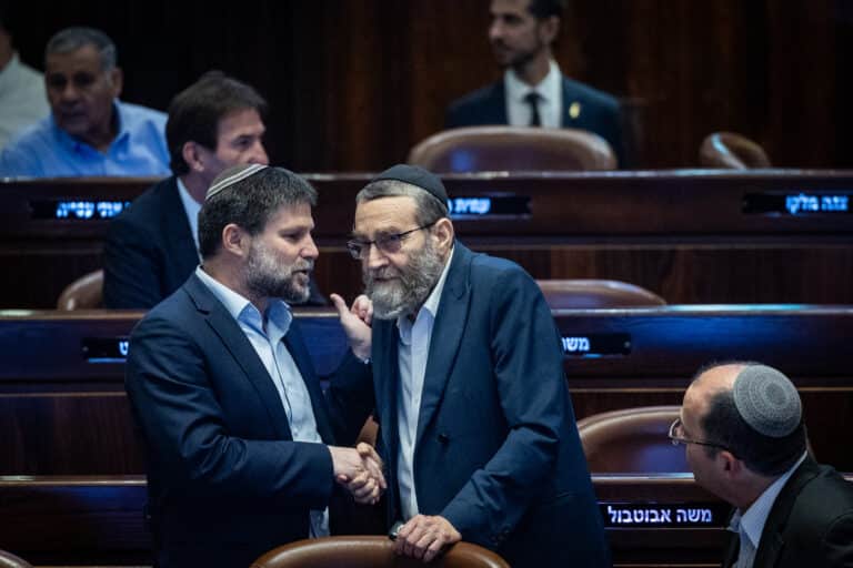 בגלל חוק הגיוס: גפני במתקפה נגד סמוטריץ