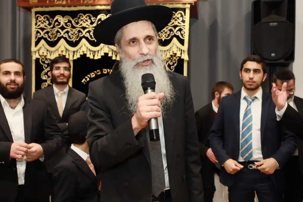 גלריה: מעמד הכנסת ס"ת לישיבת 'באר התלמוד - חזון יחזקאל'