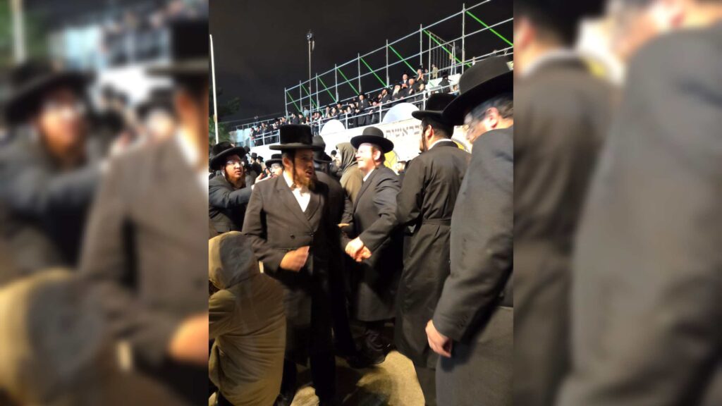 איצקוביץ': המפקד הזוטר, הנהגים שהתעשרו והזמר שהפסיד