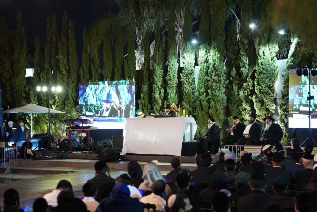 הגאון הינוקא הדליק את האבוקה והתבשר על הולדת בנו