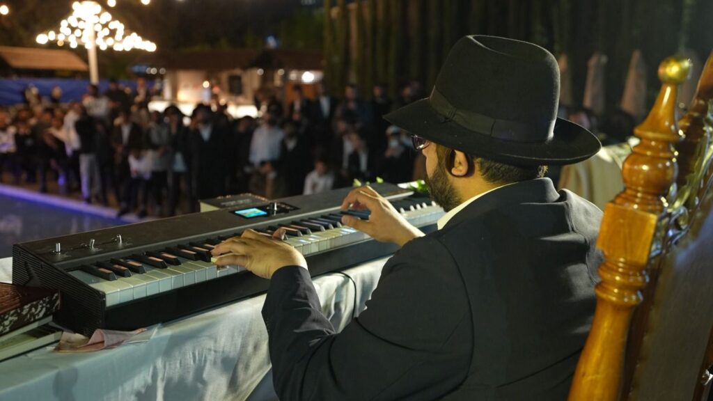 הגאון הינוקא הדליק את האבוקה והתבשר על הולדת בנו