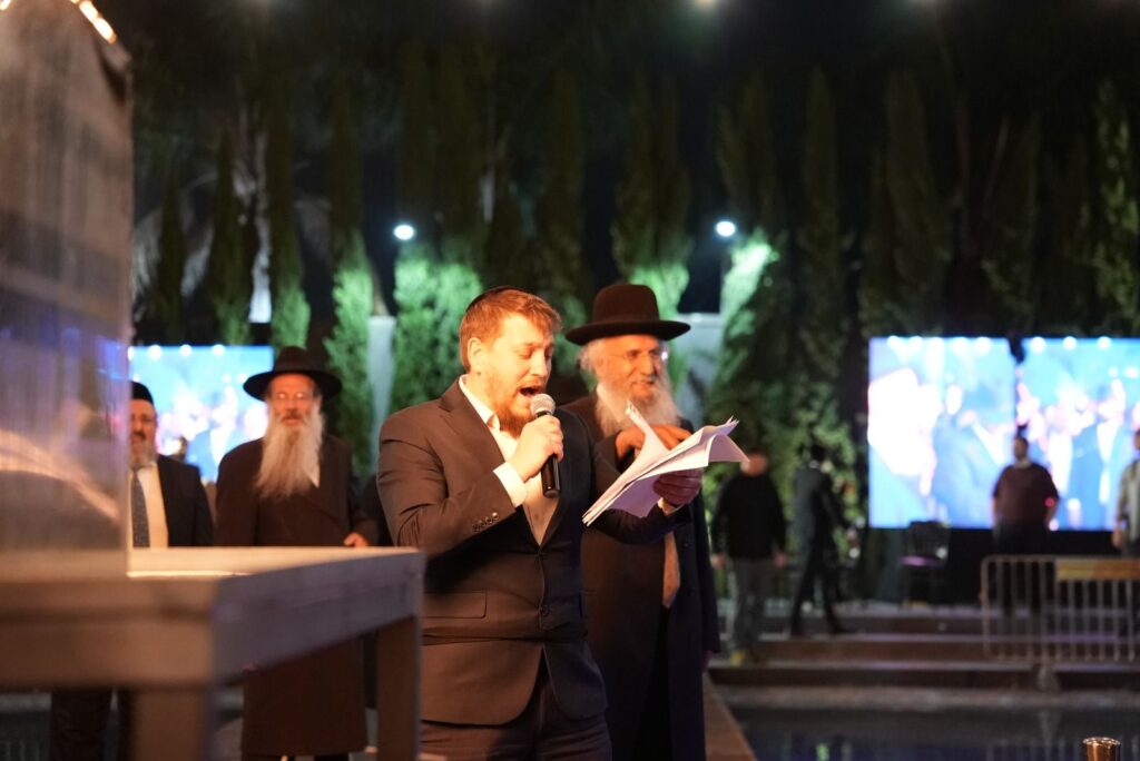 הגאון הינוקא הדליק את האבוקה והתבשר על הולדת בנו