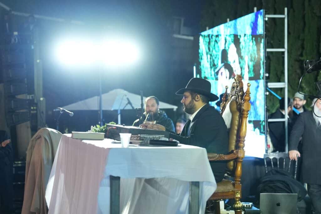 הגאון הינוקא הדליק את האבוקה והתבשר על הולדת בנו