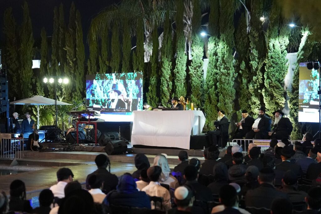 הגאון הינוקא הדליק את האבוקה והתבשר על הולדת בנו
