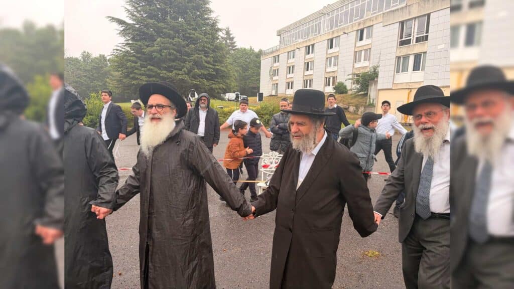 רגע השיא: הפוסק הליטאי ריגש את הקהילה המקומית בפריז