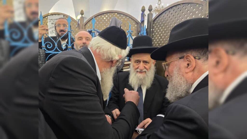 איצקוביץ': המפקד הזוטר, הנהגים שהתעשרו והזמר שהפסיד