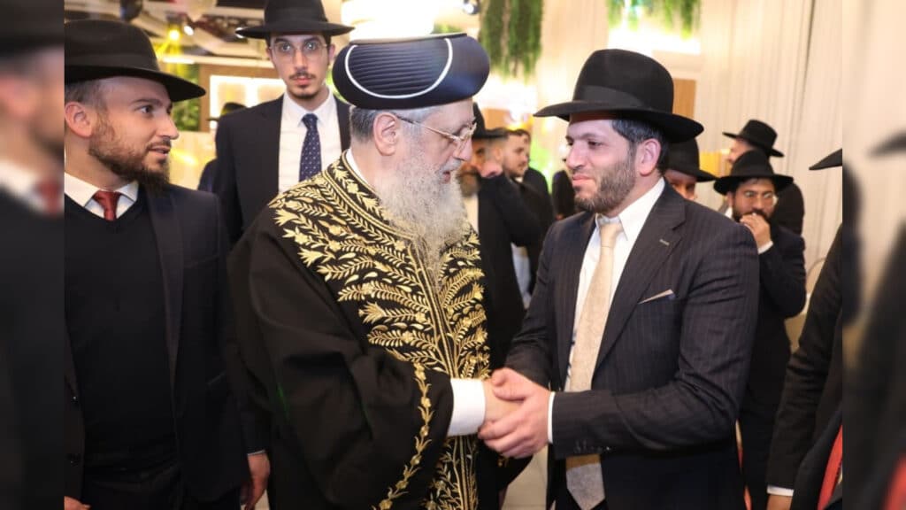 איצקוביץ': המפקד הזוטר, הנהגים שהתעשרו והזמר שהפסיד