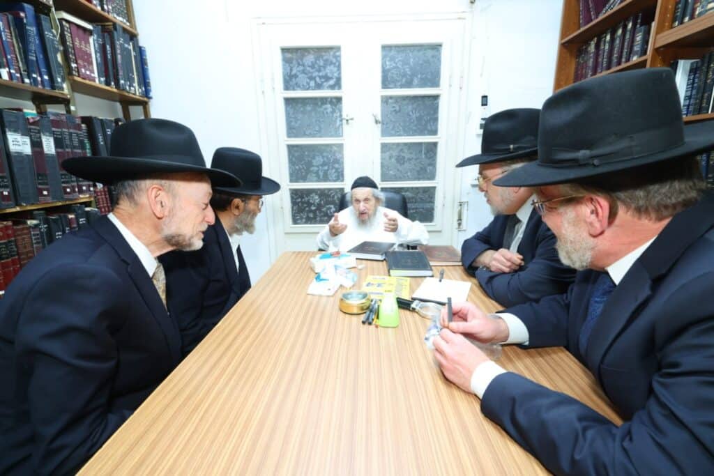 בין טהרן לקלפי והגוש השבור: המרוץ אחר תמונת ניצחון