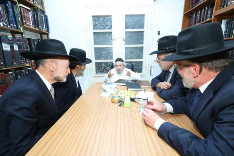 הח"כים עלו להתייעצות: זו ההכרעה שקיבלו מהגר"ד לנדו