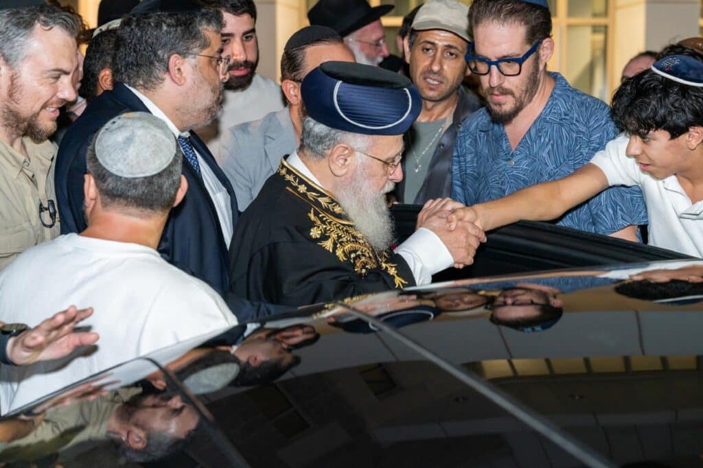 המשב"ק: עוגת הגבינה מהחסידים והאדמו"ר שניקה את ביהמ"ד