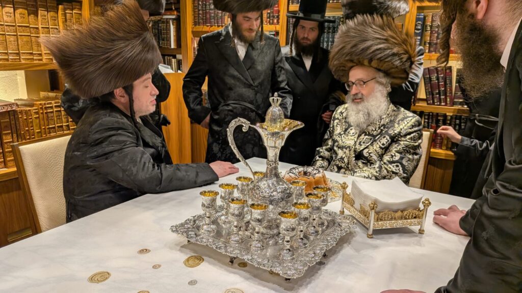 המשב"ק: עוגת הגבינה מהחסידים והאדמו"ר שניקה את ביהמ"ד