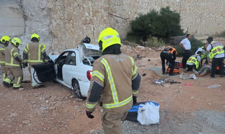 נס בביתר עילית: רכב עף לוואדי – שני הנוסעים רק נפצעו