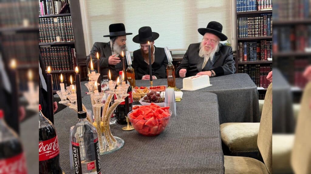 המשב"ק: עוגת הגבינה מהחסידים והאדמו"ר שניקה את ביהמ"ד