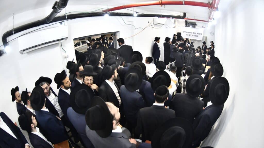 הגר"ד לנדו במעמד יסוד קהילת חניכי הישיבות מרכז פרדס כץ