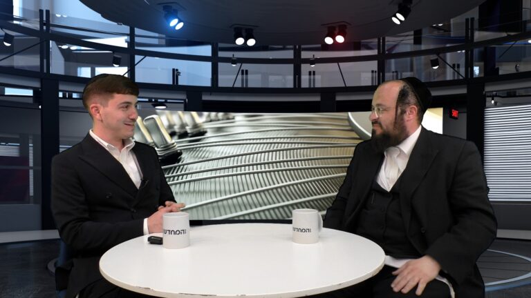מחדר המלמדים לבמות האדמו"רים: המהפך של יוס'ל לייפר