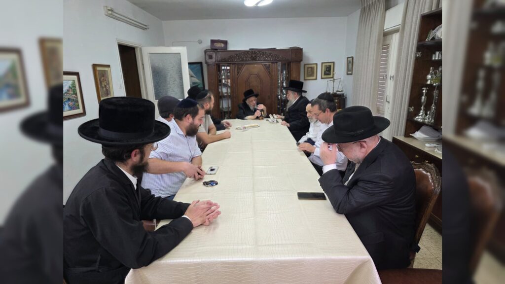 המשב"ק: עוגת הגבינה מהחסידים והאדמו"ר שניקה את ביהמ"ד