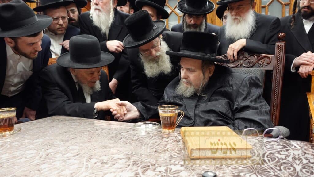 המשב"ק: עוגת הגבינה מהחסידים והאדמו"ר שניקה את ביהמ"ד