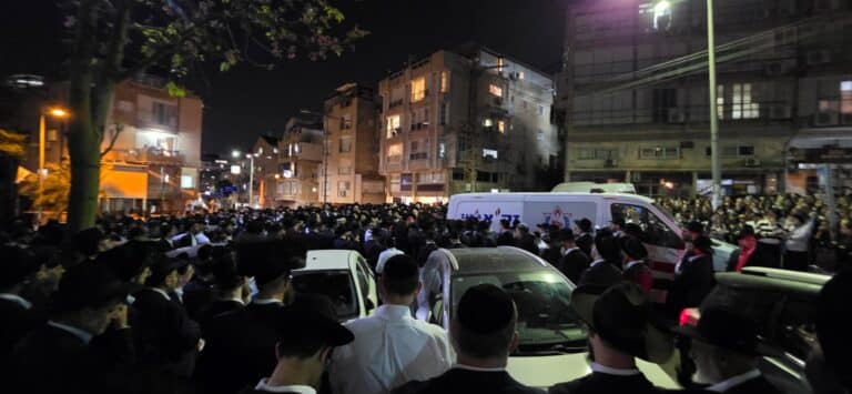 בבכיות קורעות לב: אלפים השתתפו בלוויית אילה דוידזון ע"ה