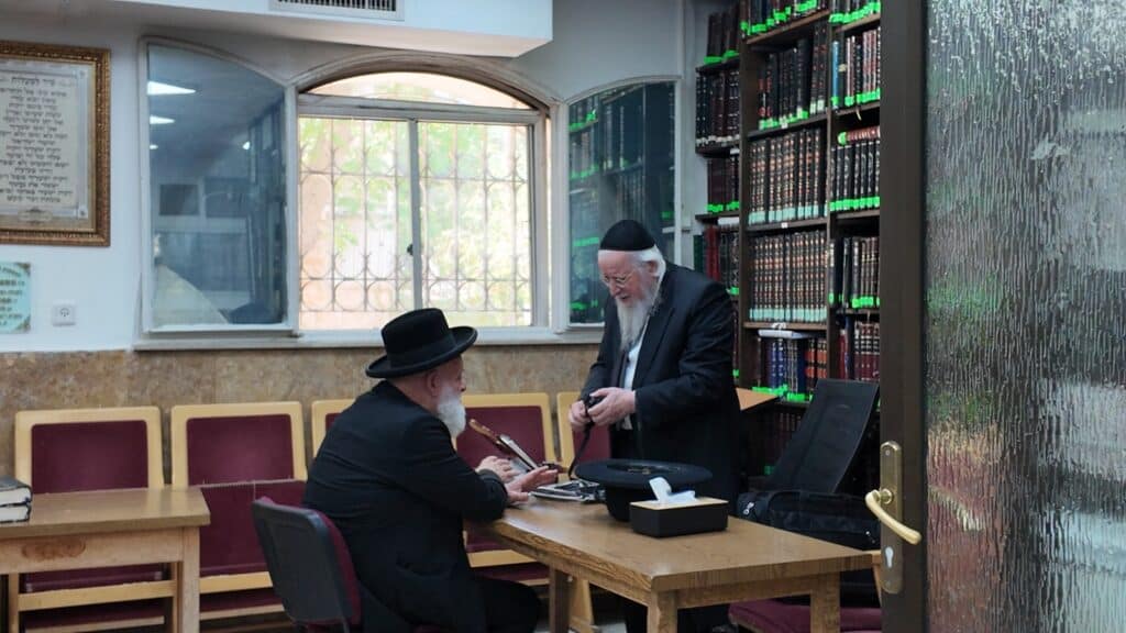 המשב"ק: הדרמה בישיבה החסידית והדיווח על מאות נפגעים