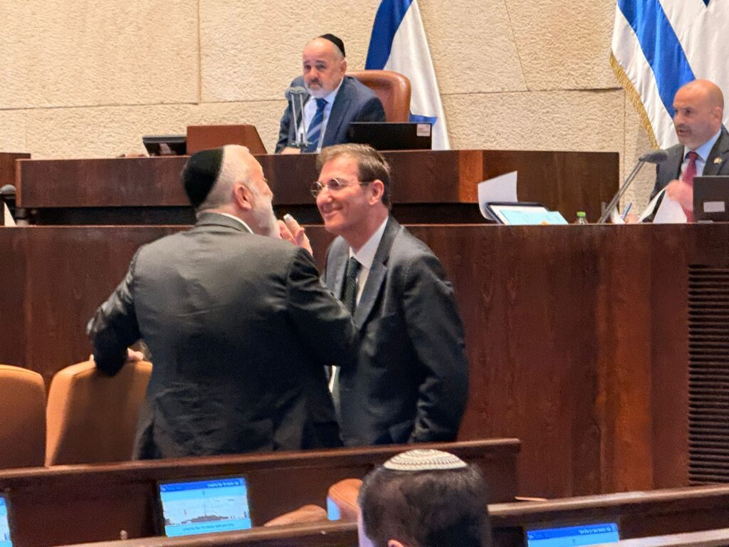 איצקוביץ': נידודי השינה של פרוש והשר שהתברך אחרי החקירה