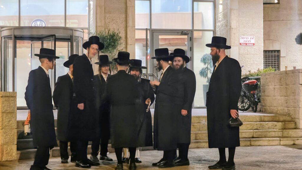 המשב"ק: הדרמה בישיבה החסידית והדיווח על מאות נפגעים