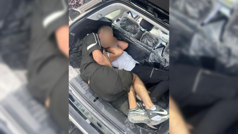 הסתתרו בתא המטען: ארבעה שב"חים נתפסו ברכב גנוב